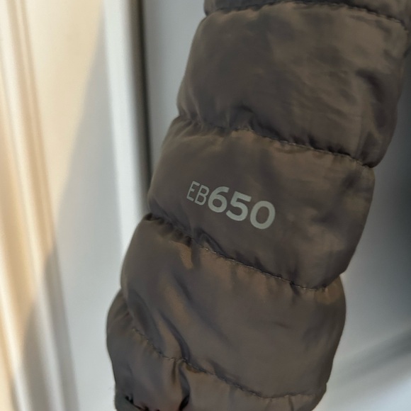 Eddie Bauer Grey Quilted Coat - Picture 4 of 16